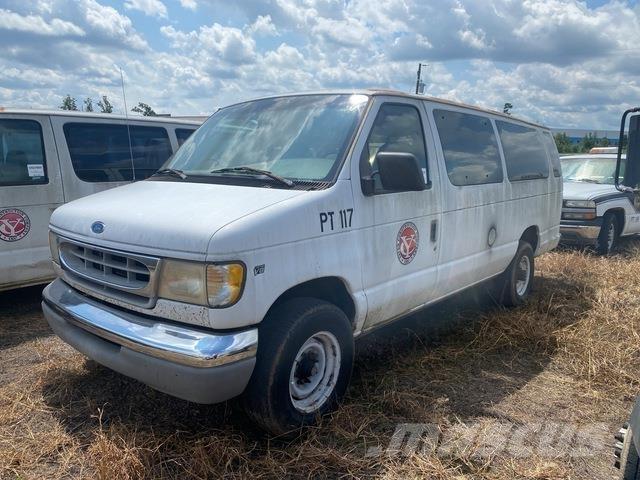 Ford E-350 汽車