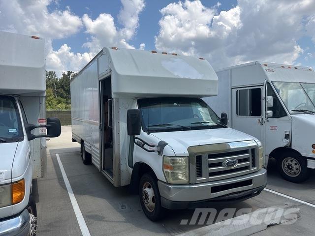 Ford E-350 車廂