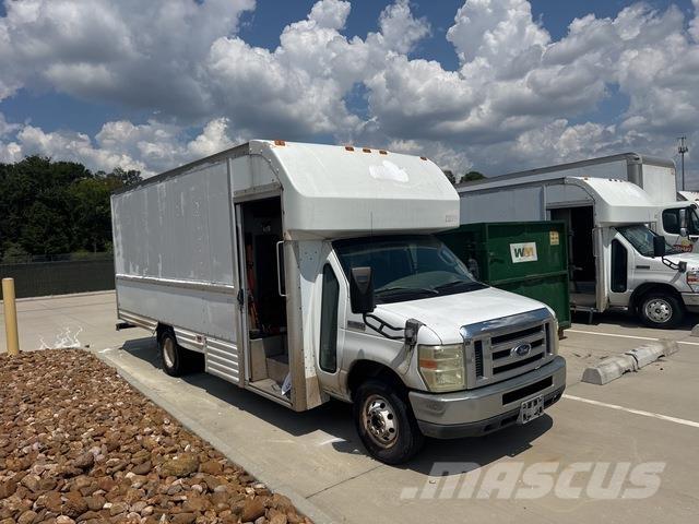 Ford E-350 廂式貨物運輸車