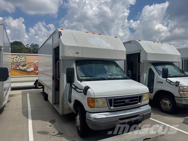 Ford E-350 車廂