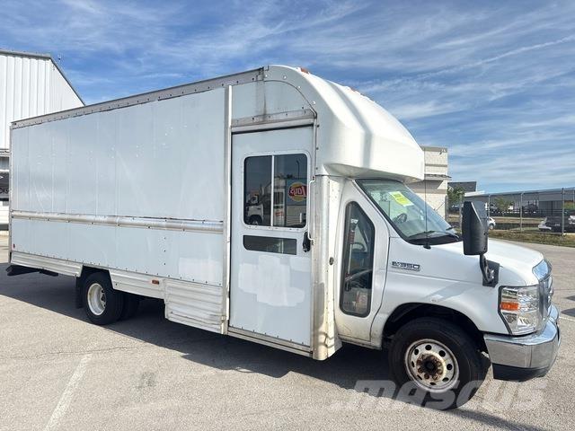 Ford E-350 車廂