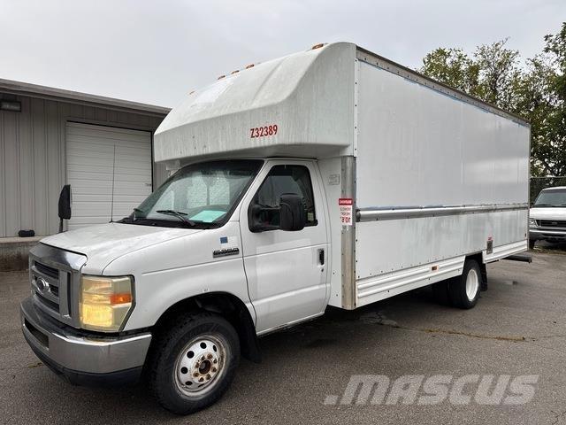 Ford E-350 廂式貨物運輸車