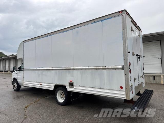 Ford E-350 廂式貨物運輸車
