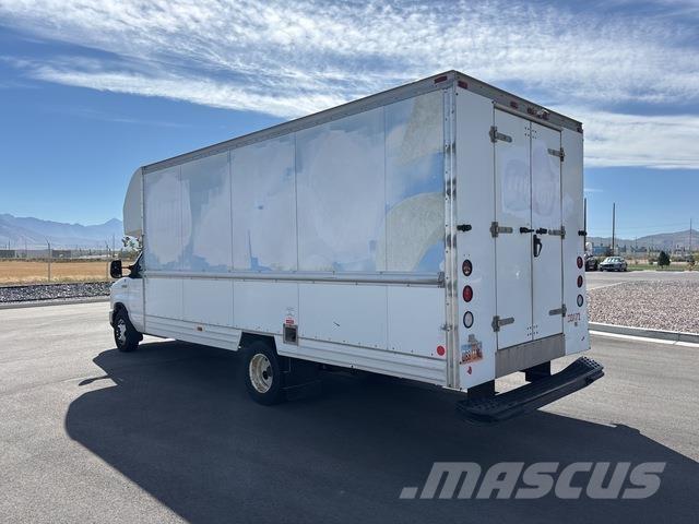 Ford E-350 車廂