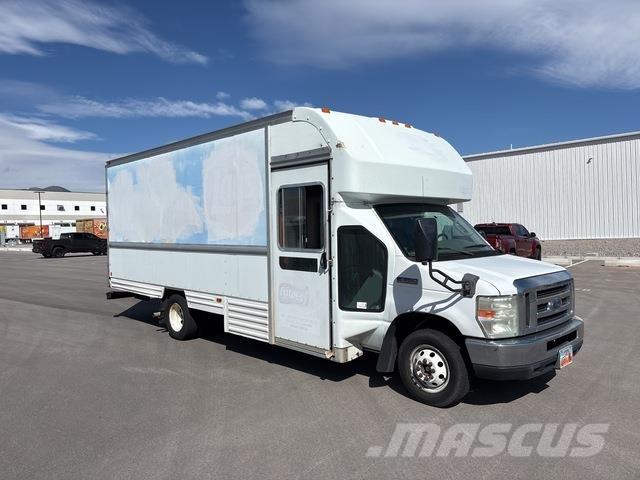 Ford E-350 車廂