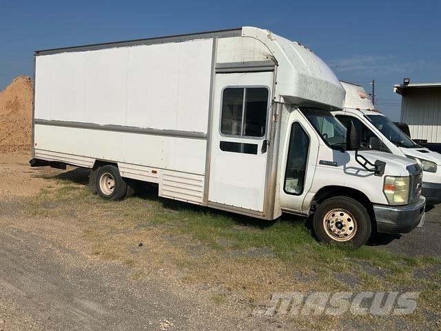 Ford E-350 車廂