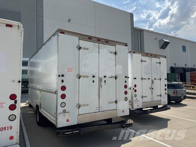 Ford E-350 車廂