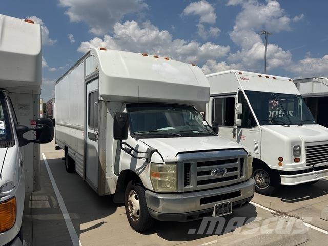 Ford E-350 車廂