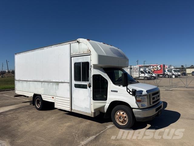 Ford E-350 貨箱式卡車