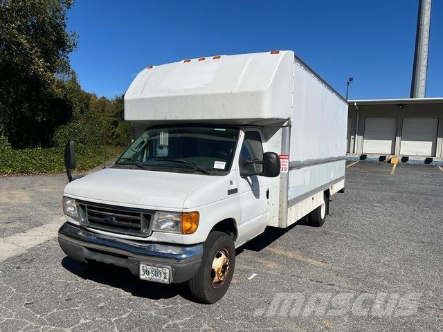 Ford E-350 貨箱式卡車
