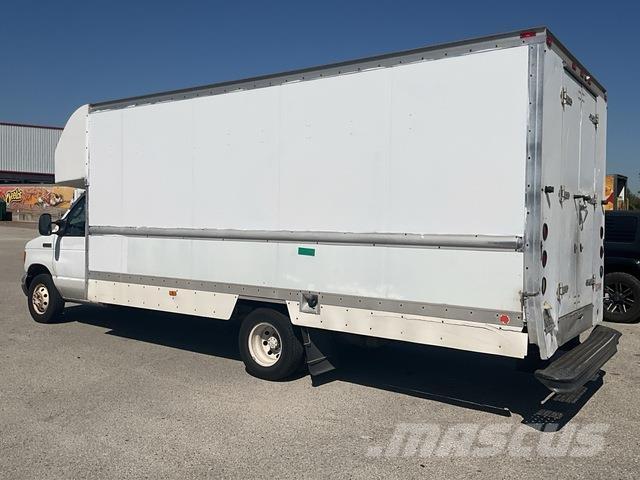 Ford E-350 貨箱式卡車