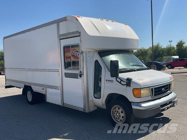 Ford E-350 貨箱式卡車