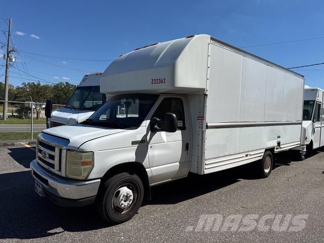 Ford E-350 廂式貨物運輸車