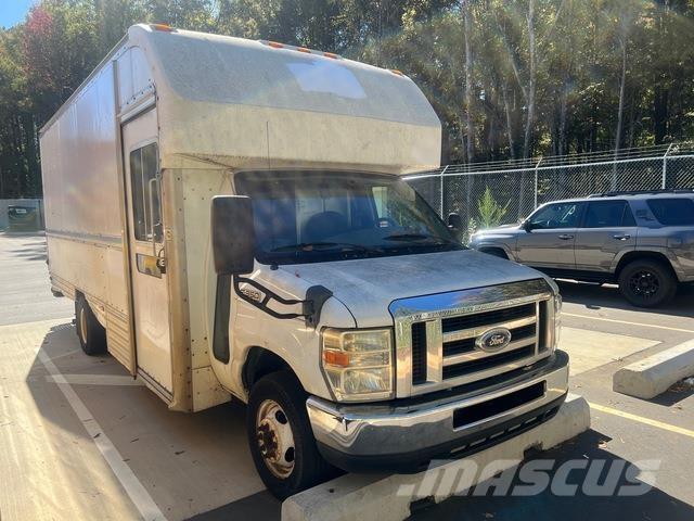 Ford E-350 廂式貨物運輸車