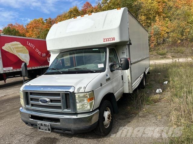 Ford E-350 廂式貨物運輸車