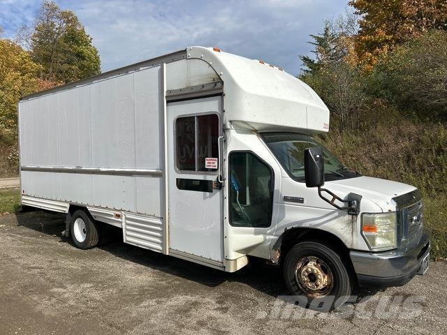 Ford E-350 廂式貨物運輸車