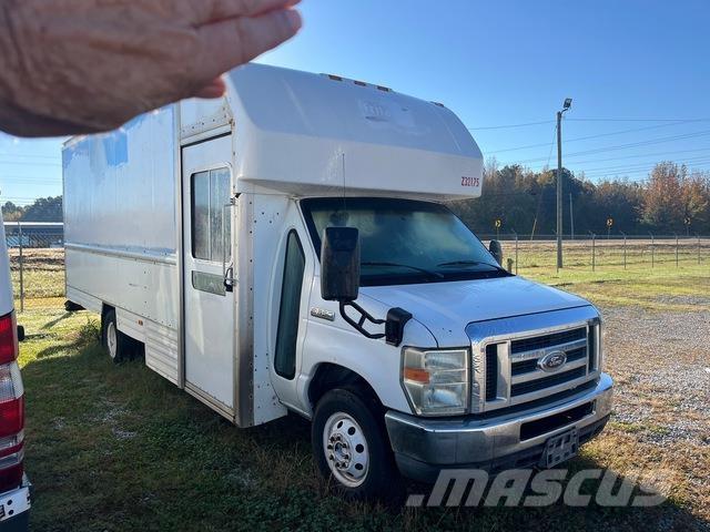 Ford E-350 廂式貨物運輸車