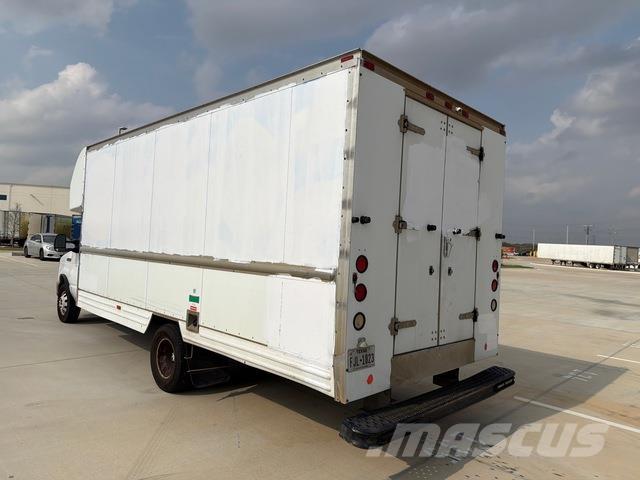 Ford E-350 貨箱式卡車