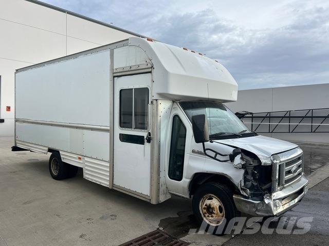 Ford E-350 車廂
