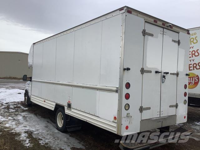 Ford E-350 車廂