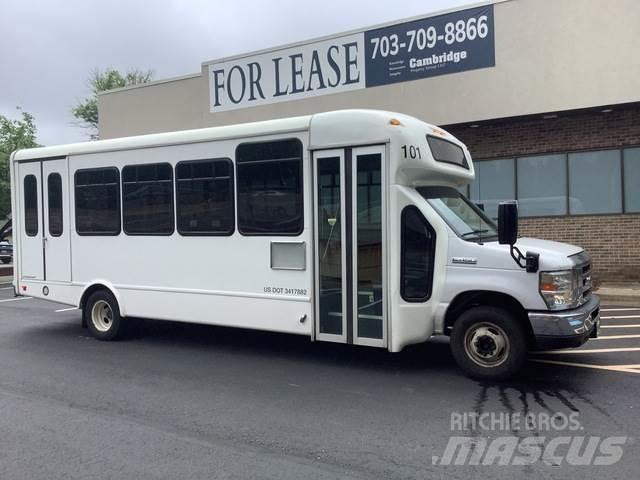 Ford E-450 迷你巴士