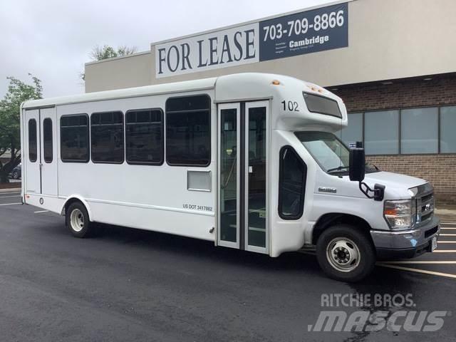 Ford E-450 迷你巴士