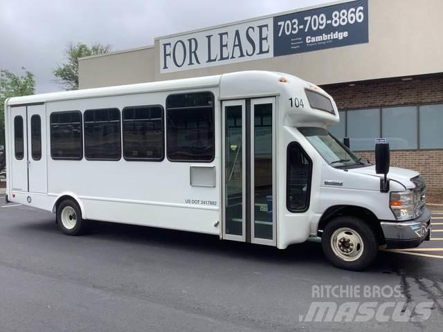 Ford E-450 迷你巴士