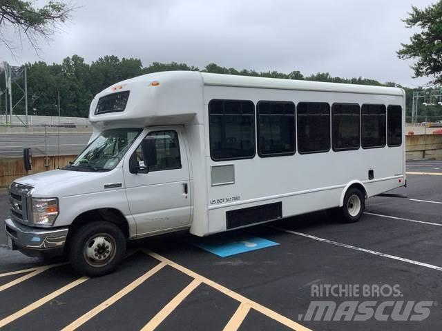 Ford E-450 迷你巴士