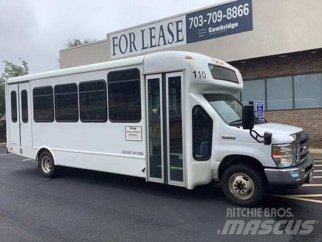 Ford E-450 迷你巴士