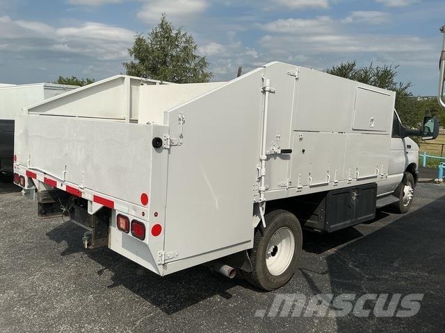 Ford E-450 礦物撒布機