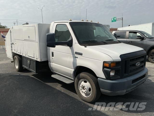 Ford E-450 礦物撒布機