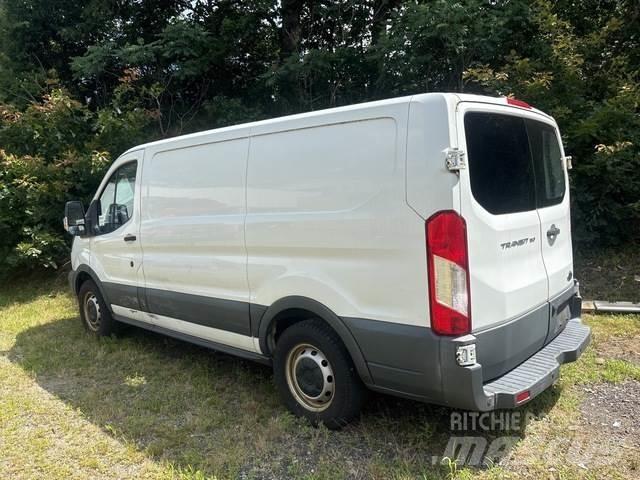 Ford E150 廂式貨物運輸車