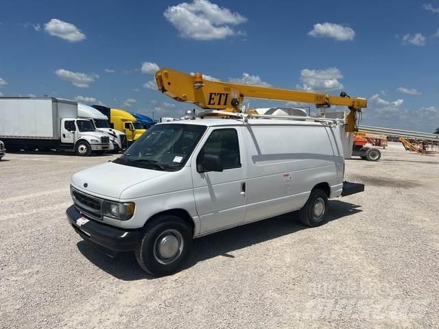 Ford E350 貨箱式卡車