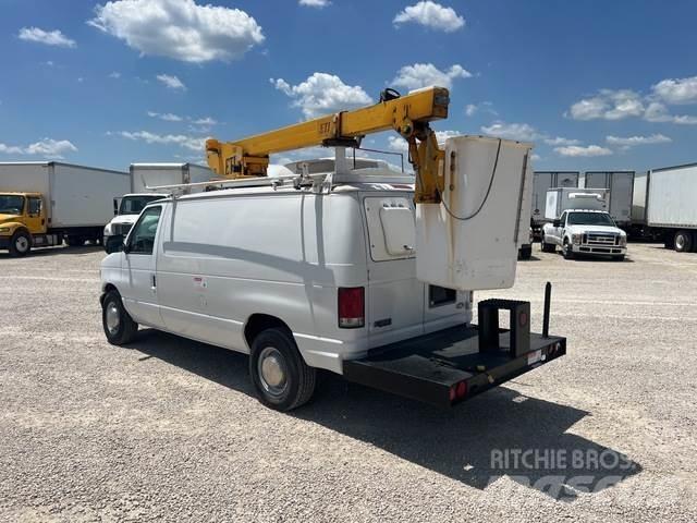 Ford E350 貨箱式卡車