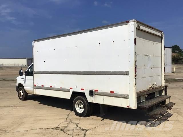 Ford E350 貨箱式卡車