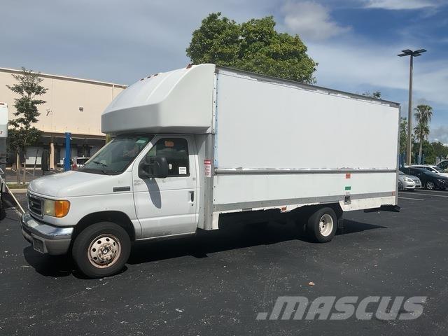 Ford E350 貨箱式卡車
