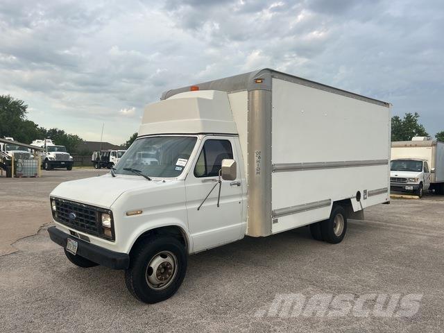 Ford E350 貨箱式卡車
