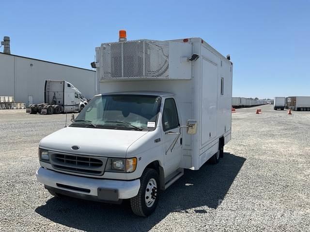 Ford E450 廂式貨物運輸車