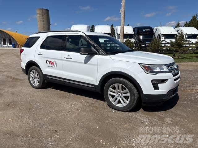 Ford Explorer 汽車