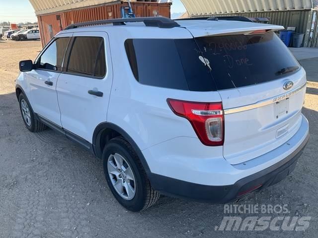 Ford Explorer 汽車