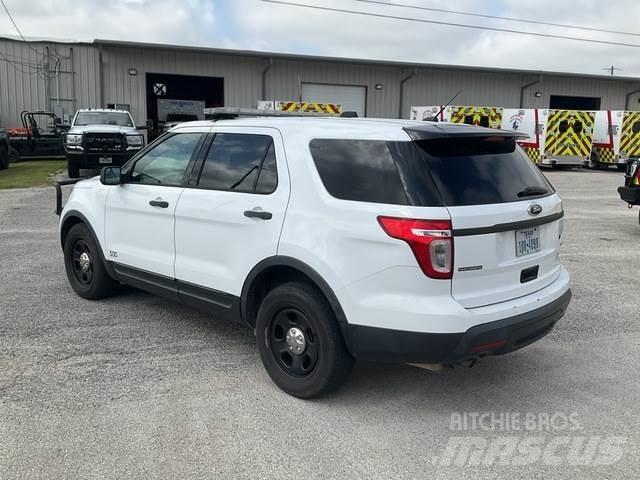 Ford Explorer 汽車