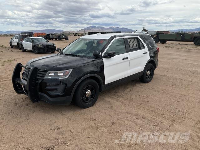 Ford Explorer 汽車