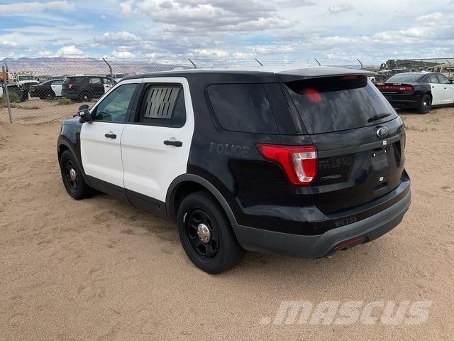 Ford Explorer 汽車