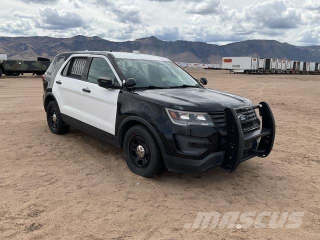 Ford Explorer 汽車