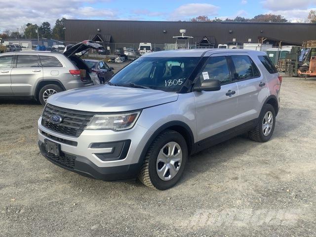 Ford Explorer 汽車