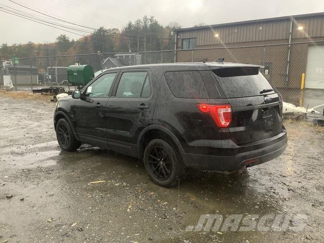 Ford Explorer 汽車