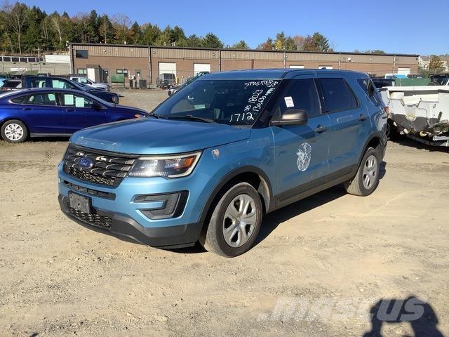 Ford Explorer 汽車