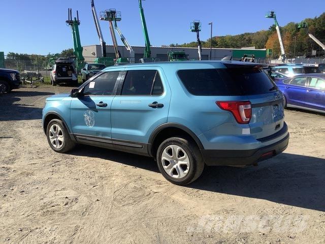 Ford Explorer 汽車