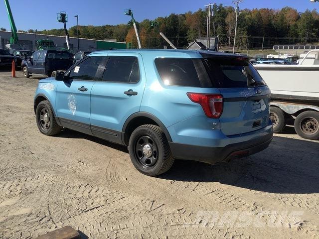 Ford Explorer 汽車