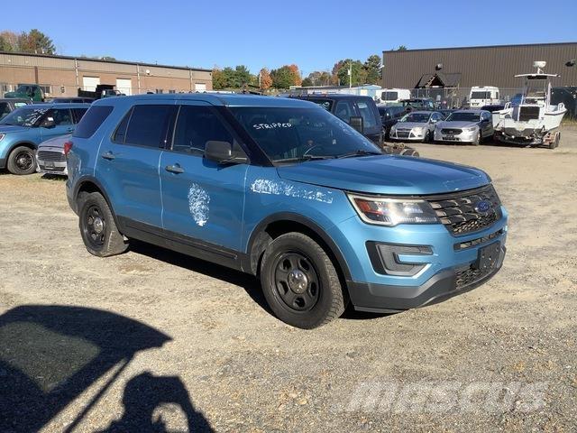 Ford Explorer 汽車